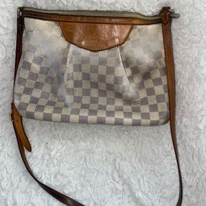 Authentic Louis Vuitton Siracusa pm